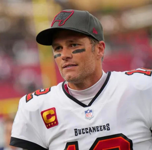 Tom Brady: Se Acuesta a las 20:30 y Usa Gafas de Luz Azul - El Método TB12