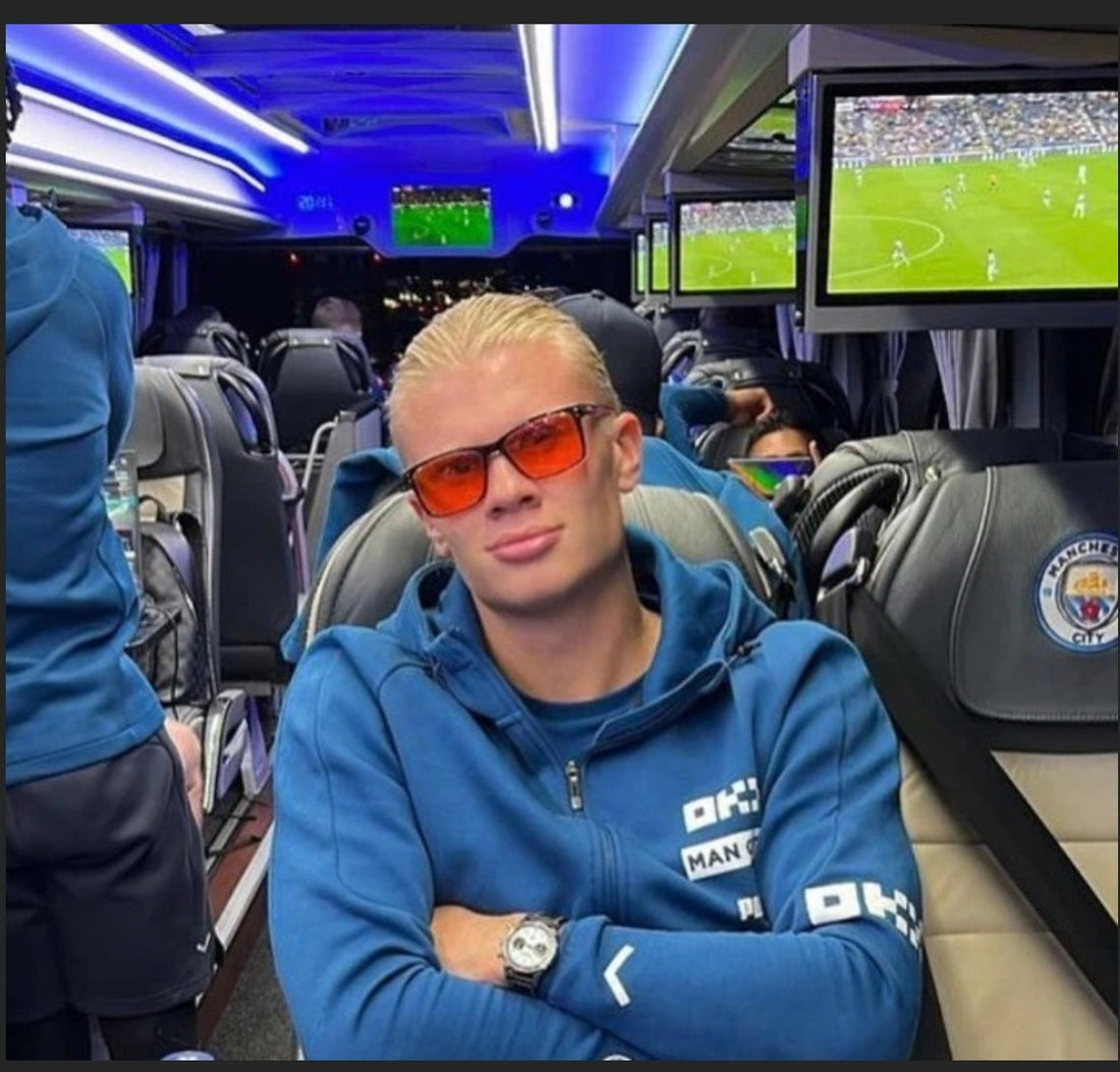 Erling Haaland Duerme 10 Horas con Gafas Naranjas: El Secreto de sus 52 Goles